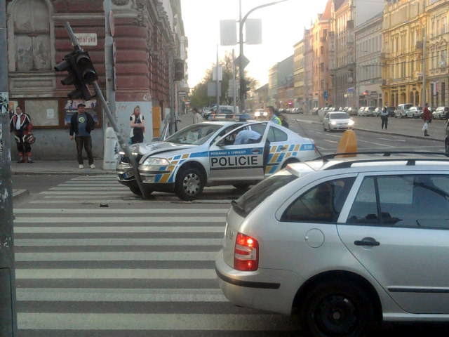 548568_brno-nehoda-policie